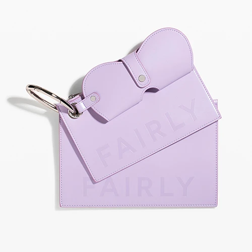 Packshot cosmétique en tube blanc  